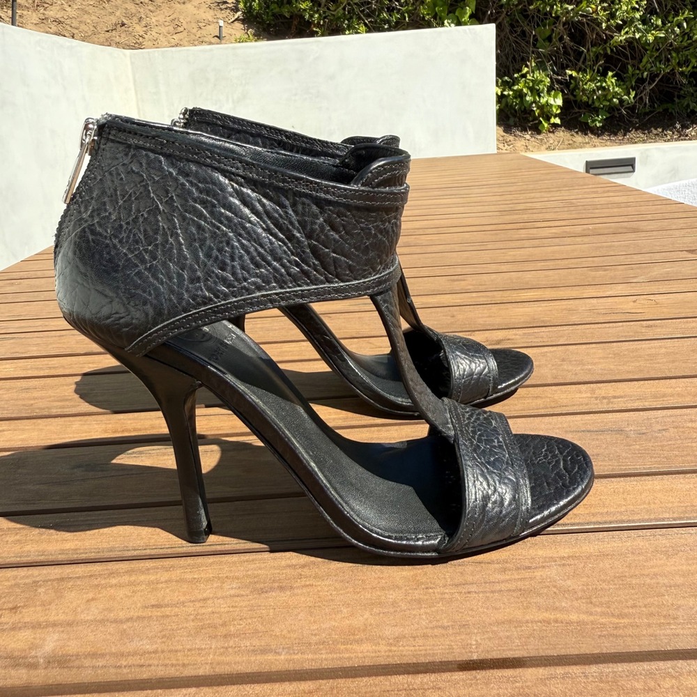 Tory Burch Heels Black Size 7.5 Torben Tumbled Rhino Leather Peep Toe‎ - Picture 2 of 11